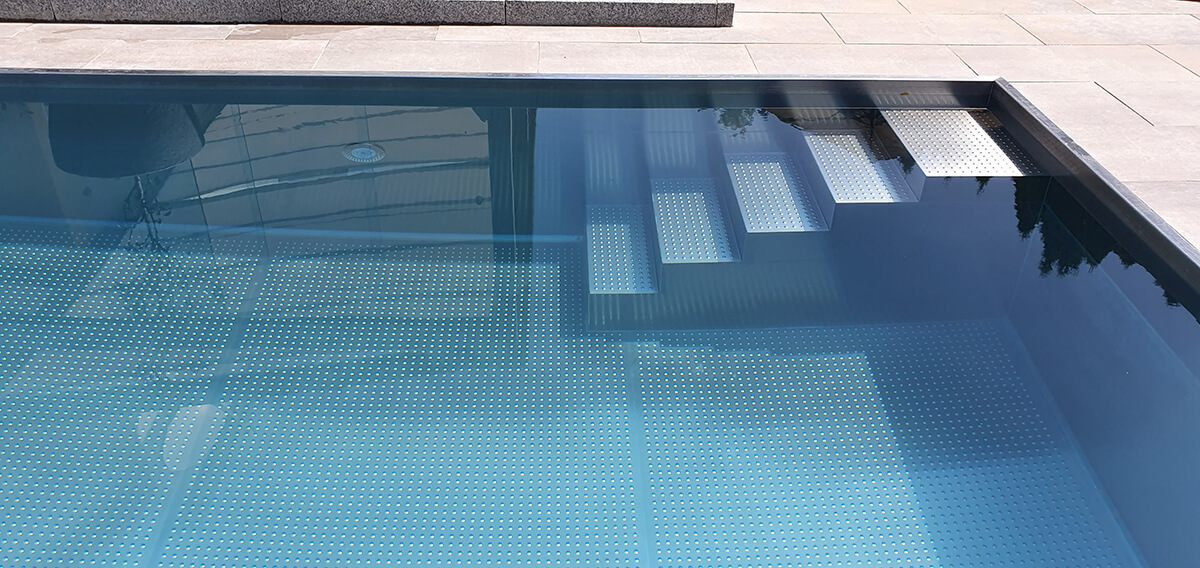 Edelstahl-Pools