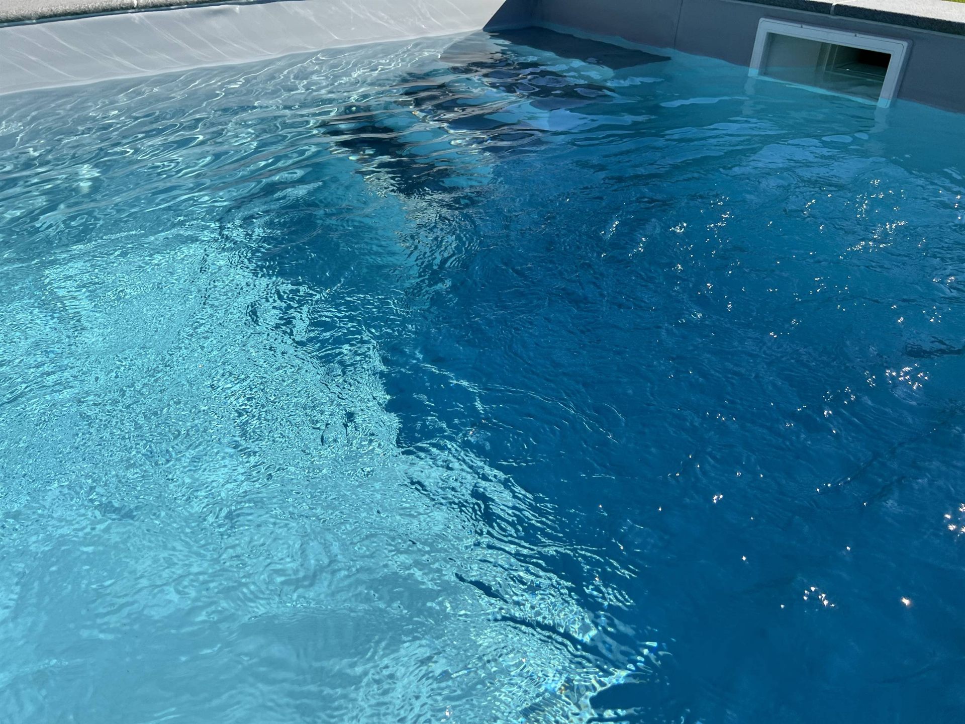 Edelstahl-Pools